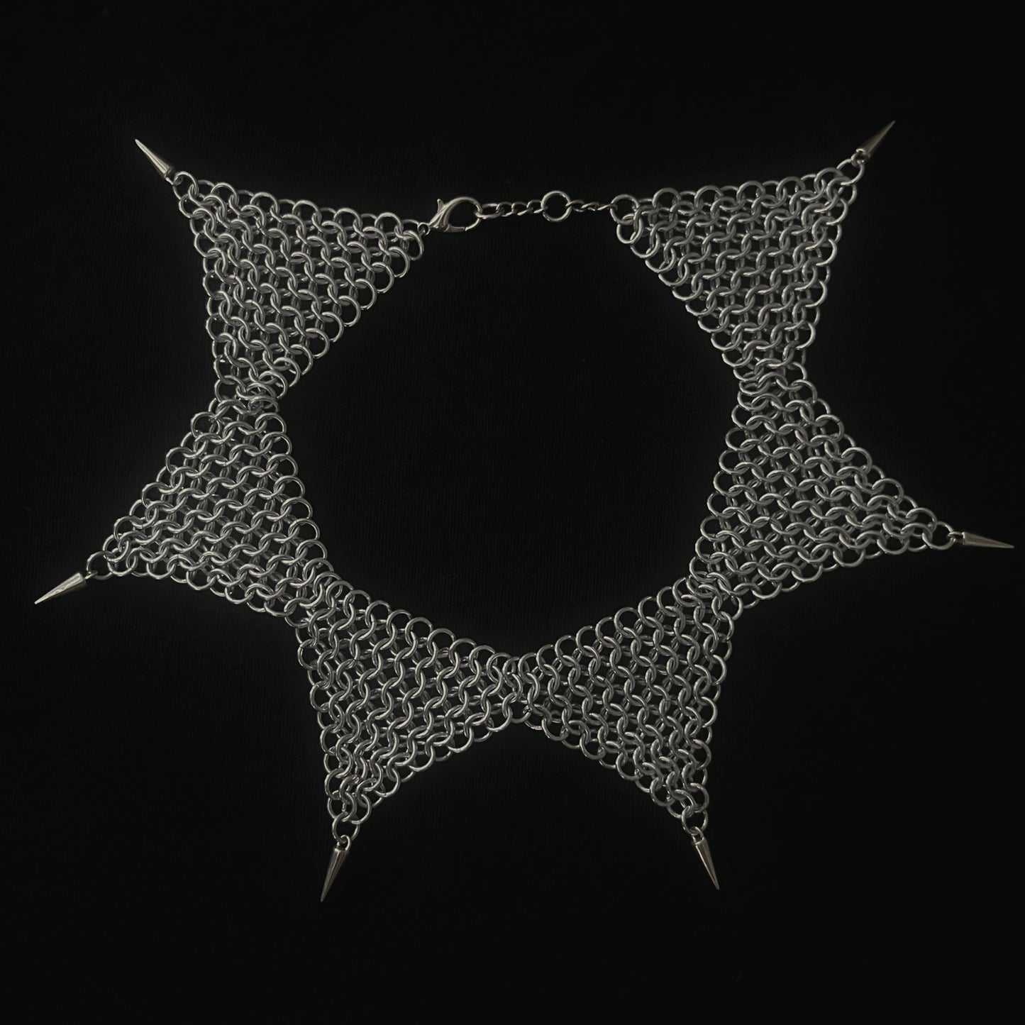 spiked jester choker